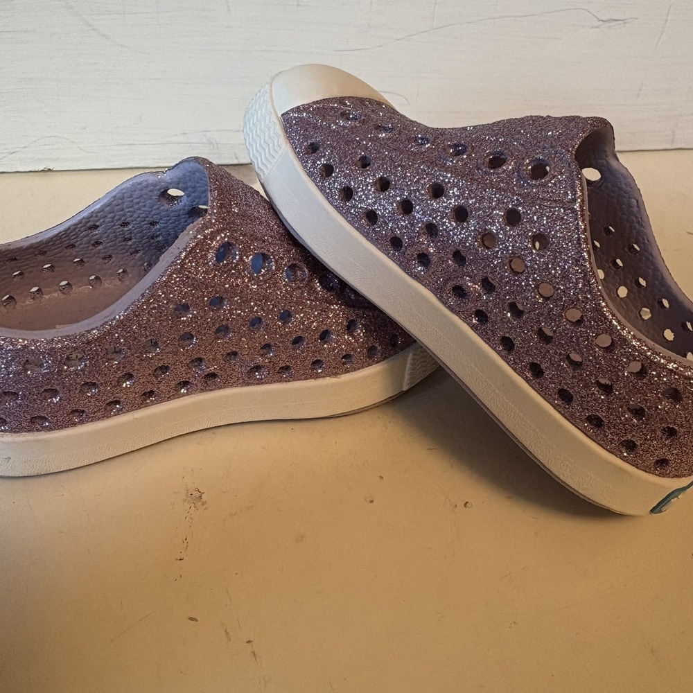 Native Kids Glitter Slip-On Sneakers in Lavender and White - Picture 12 of 12